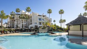 Markplanslägenhet for sale in Bahía del Velerín, Estepona Öst