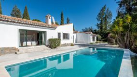 Villa for sale in El Madroñal, Benahavis