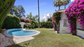 Villa en venta en Guadalmina Alta, San Pedro de Alcantara