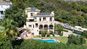 Villa en venta en Forest Hills, Altos de Estepona