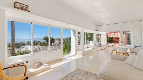 Villa for sale in Seghers, Estepona