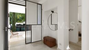 Villa for sale in Seghers, Estepona