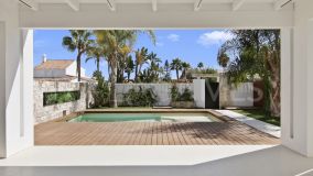 Villa for sale in Sun Beach, Estepona Est