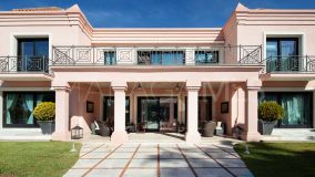 Villa for sale in Paraiso Barronal, Estepona Öst