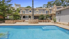 Villa for sale in Fuente del Espanto, Benahavis