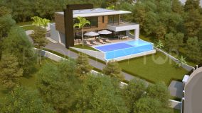 Prime Villa with Unbeatable Location and Connectivity for Sale in La Alqueria, Benahavis