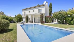 Villa en venta en Estepona Golf, Estepona Oeste