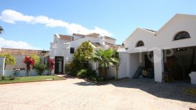 Villa con 6 dormitorios a la venta en Guadalmina Baja