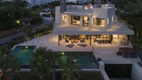 Villa for sale in Nueva Andalucia, Marbella