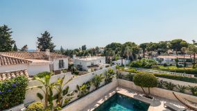 Villa for sale in Nueva Andalucia, Marbella