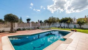 Villa for sale in Alta Vista, San Pedro de Alcantara