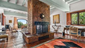 Villa for sale in Nueva Andalucia, Marbella