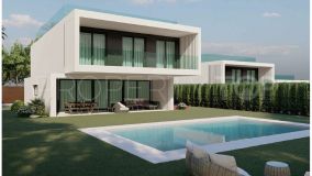 Villa for sale in Cumbres de Elviria