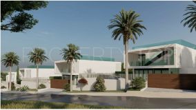 Villa for sale in Cumbres de Elviria