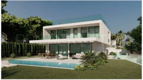 Villa for sale in Cumbres de Elviria