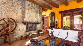 For sale house with 5 bedrooms in Valldemosa