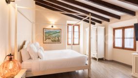 Hotel de 10 dormitorios en venta en Soller