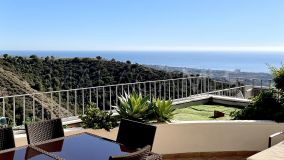 Penthouse for sale in Lomas de los Monteros, Marbella East