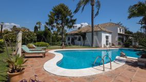 Villa for sale in Cortijo Blanco, San Pedro de Alcantara