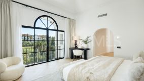 Villa zu verkaufen in El Herrojo, Benahavis
