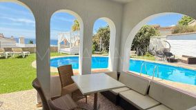Villa for sale in Benalmadena