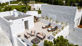 Zweistöckiges Penthouse zu verkaufen in Nueva Andalucia, Marbella