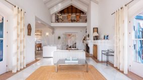 Villa for sale in Benahavis