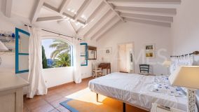 Villa for sale in Benahavis