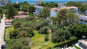 Plot for sale in Estepona East