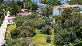 Plot for sale in Estepona East