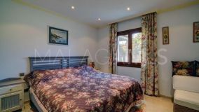 Villa for sale in New Golden Mile, Estepona Öst