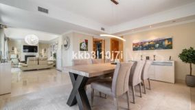 Ático en venta en Acosta los Flamingos, Benahavis