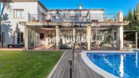 For sale 7 bedrooms villa in Guadalmina Alta