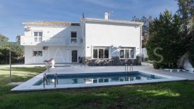 Villa for sale in Los Naranjos Golf, Nueva Andalucia