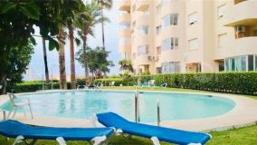 Buy apartment in Estepona Puerto with 2 bedrooms