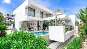 Villa for sale in El Campanario, Estepona Est