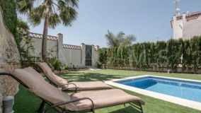 Villa zu verkaufen in La Resina Golf, Estepona Ost