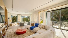 Villa for sale in Nueva Andalucia, Marbella