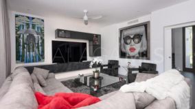 Villa for sale in Isdabe, Estepona Öst