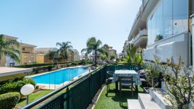 Erdgeschosswohnung zu verkaufen in Cabopino, Marbella Ost