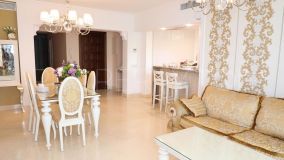 For sale apartment with 4 bedrooms in Los Capanes del Golf