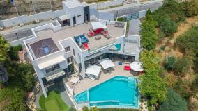 Buy villa in La Reserva de la Quinta