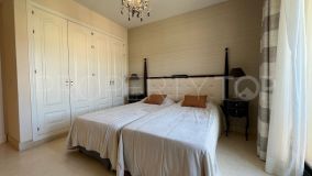 Atico con 4 dormitorios en venta en Los Capanes del Golf