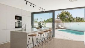 Villa en venta en San Pedro Playa, 1.295.000 €