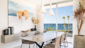 Penthouse for sale in Estepona Playa