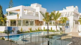 Villa en venta en San Pedro Playa, 1.800.000 €