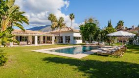 Villa en venta en La Cerquilla, Nueva Andalucia