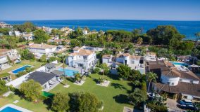 Villa en venta en Paraiso Barronal, Estepona Este