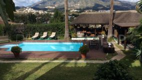 For sale villa in Los Naranjos Country Club with 6 bedrooms