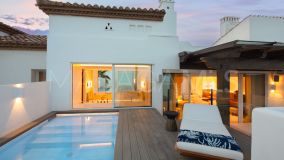 Zweistöckiges Penthouse zu verkaufen in Marina de Puente Romano, Marbella Goldene Meile